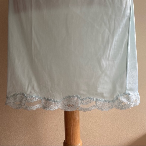Vintage Kayser pastel blue lace slip skirt - Picture 10 of 15